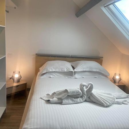 Superbe Loft Neuf - 1 Chambre- Face Au Chateau 세단 외부 사진